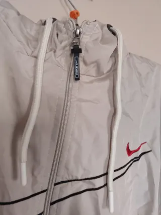 Chaqueta Nike Gris y Roja