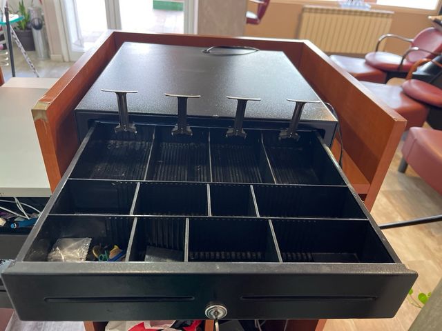 Portamonete/cassetto per contanti nero