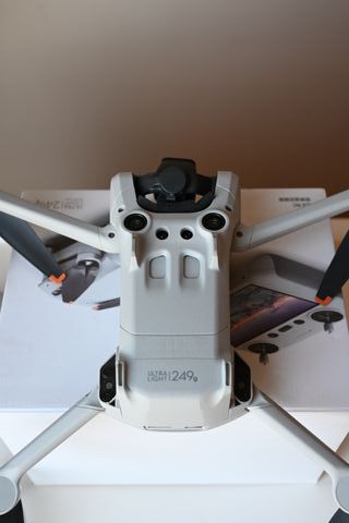 Dron DJI Mini 3 PRO con RC