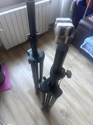 Trípode para altavoces