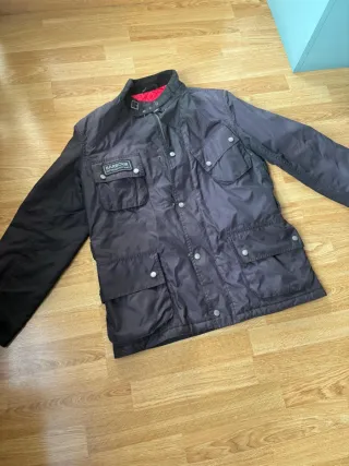 Chaqueta Barbour International Negra