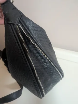 Bolso Negro Desigual