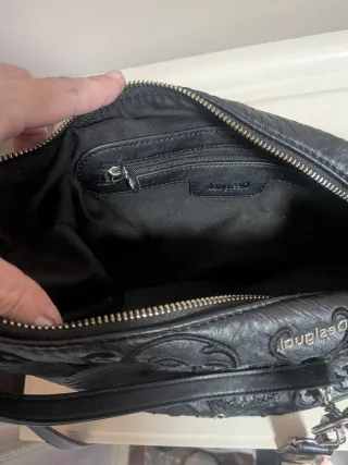Bolso Negro Desigual