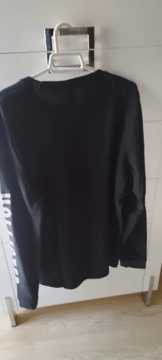 Jersey Hollister Negro Talla M