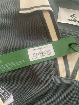 Polo Scuffers Talla M Gris podium t-ahíte