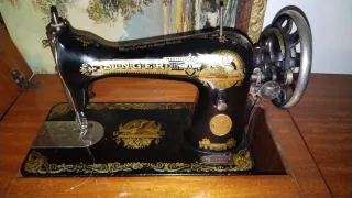Máquina de coser Singer antigua
