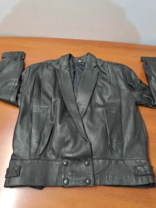 Chaqueta Cuero Vintage Yves Saint Laurent Mujer