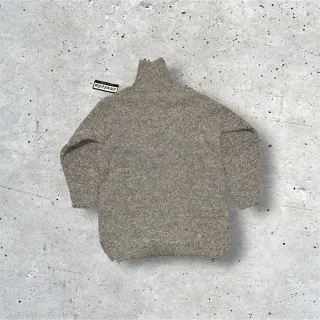 Jersey Invicta cuello alto beige/gris