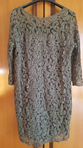 Abito elegante con pizzo