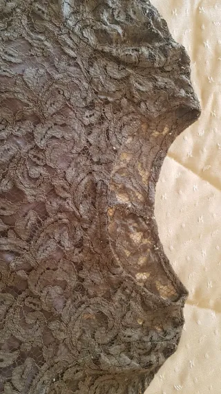 Abito elegante con pizzo