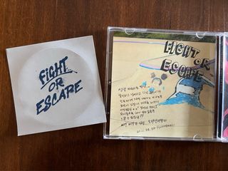 TXT The Chaos Chapter: FIGHT OR ESCAPE