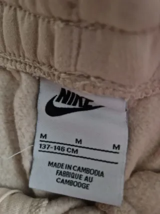 Chándal Nike niño beige  Talla 11/ 12 años