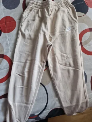 Chándal Nike niño beige  Talla 11/ 12 años