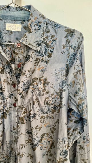 Camisa Pull&Bear floral azul T.M