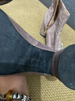 Botas Zara com Pérolas e Cristais