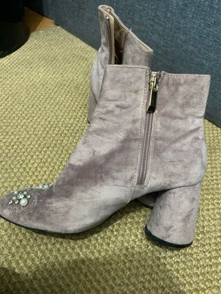 Botas Zara com Pérolas e Cristais