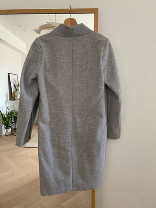 Abrigo de paño gris