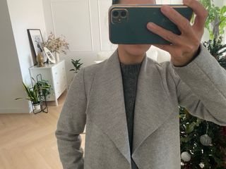 Abrigo de paño gris