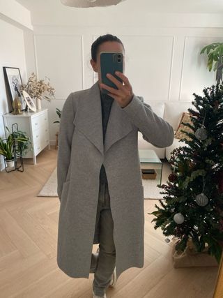 Abrigo de paño gris