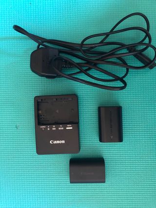 Cámara Canon EOS 5D Mark III - 1075 disparos