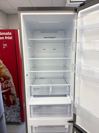 Nevera Samsung Nueva 2m x 60cm con Tara