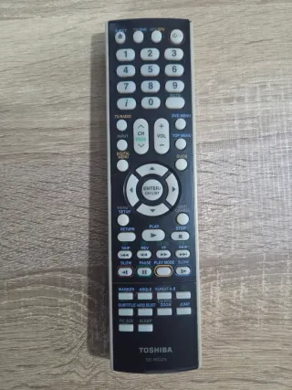 Tv Toshiba Model 22DV61555 con DVD incorporado.