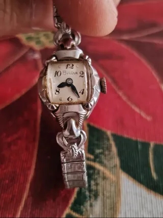 Reloj Bulova Cuerda Manual Vintage Mujer