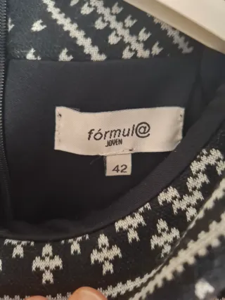 Vestido de punto negro y blanco