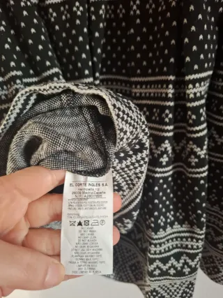 Vestido de punto negro y blanco