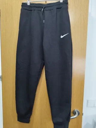 Pantalón deportivo negro