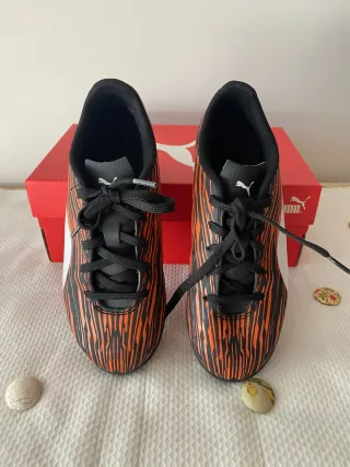 Zapatillas Fútbol Multitaco Puma Talla 34