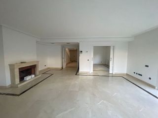 Casa pareada en alquiler en Piovera - Conde Orgaz en Madrid