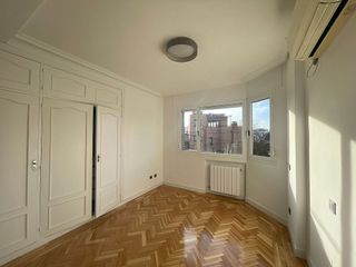 Casa pareada en alquiler en Piovera - Conde Orgaz en Madrid