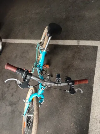 Bicicleta niña azul buen estado