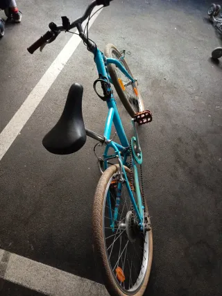 Bicicleta niña azul buen estado