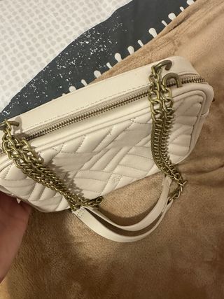 Bolso Parfois blanco y dorado