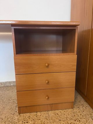 Mesa de estudio de madera