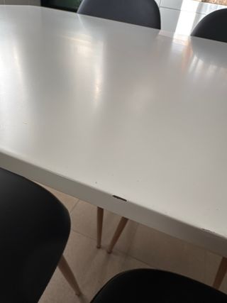 Mesa y 4 Sillas Comedor Cocina