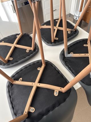 Mesa y 4 Sillas Comedor Cocina