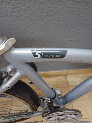 Bicicleta bTwin 5 en muy buen estado, ruedas de 26