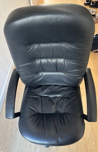 Silla de escritorio de piel negra