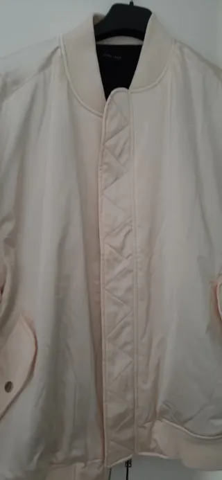 Chaqueta Bomber Bershka Talla M/L Beige