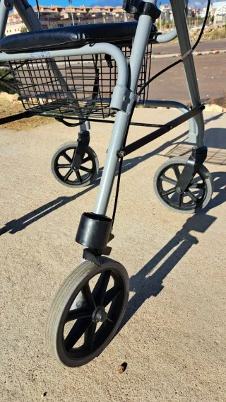 Andador para mayores 4 ruedas