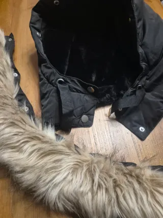 Anorak niña con capucha y pelo