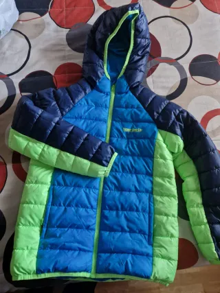 Cazadora de plumas para niño