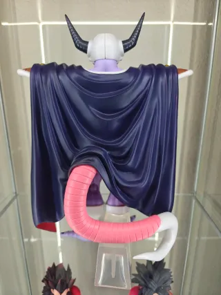 Figura de King Cold Ichiban Masterlise. Como nuevo