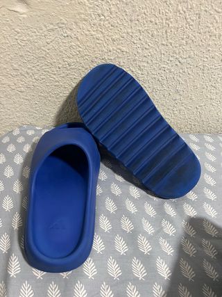Chanclas Adidas Yeezy Azules