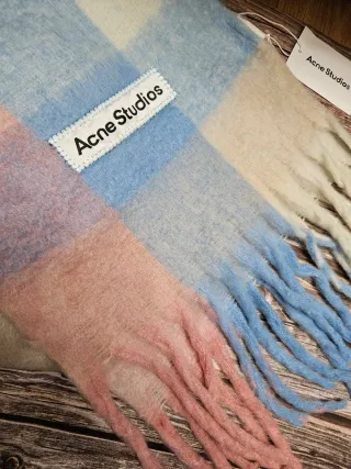 Bufanda Acne Studios cuadros