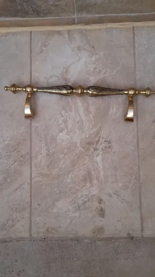 Manillar de latón con diseño