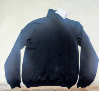 Jersey Bershka Negro Cuello Alto Talla XS